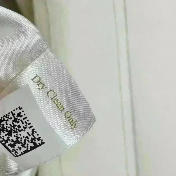 Caslon Women's Button Down Ivory Blazer Jacket Size 8P Workwear Casual - Picture 8 of 9